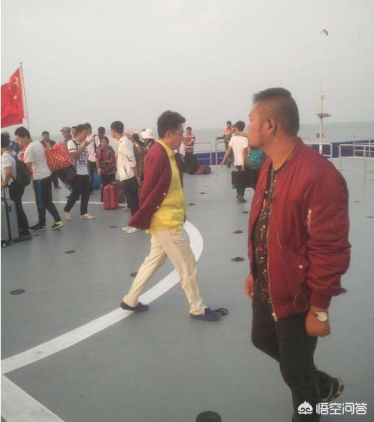 演员被海浪卷走身亡,是不是《战狼2》的一个群演也可以说是50亿票房演员？