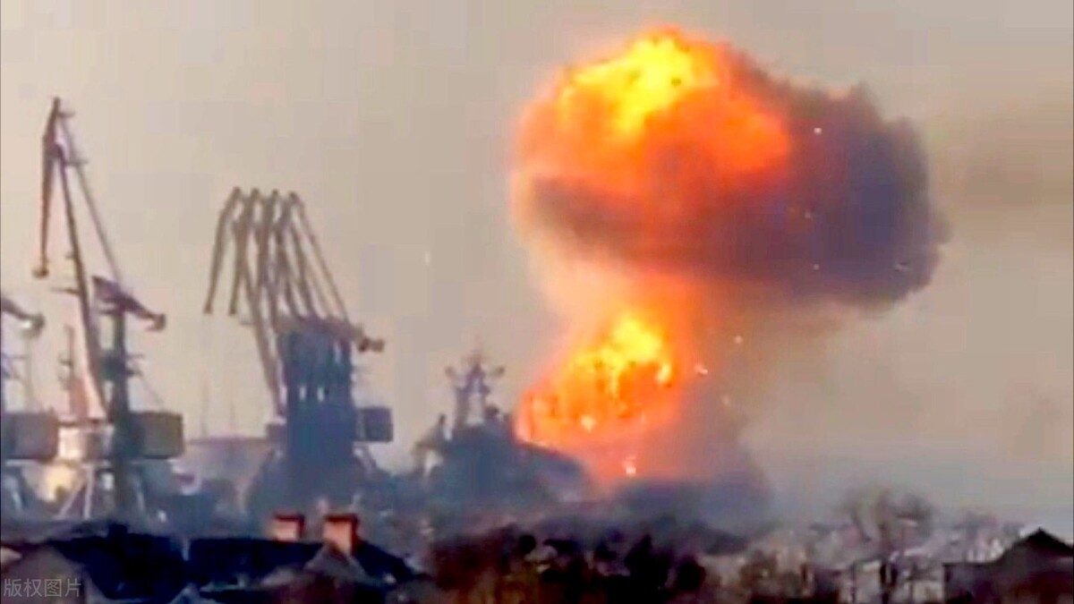 莫斯科遭大规模袭击,这次俄罗斯遭乌克兰袭击石油库,后果严重吗? 莫斯科遭大规模袭击,这次俄罗斯遭乌克兰袭击石油库,后果严重吗?