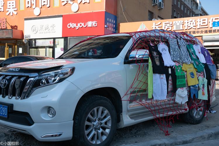 医生开着宝马去摆摊,医生开宝马合适吗