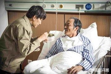 26户轮流照顾20年,老人瘫痪，小舅子两口子要求一家一个月轮流照顾，给钱不要，只要把人带走，该怎么办？