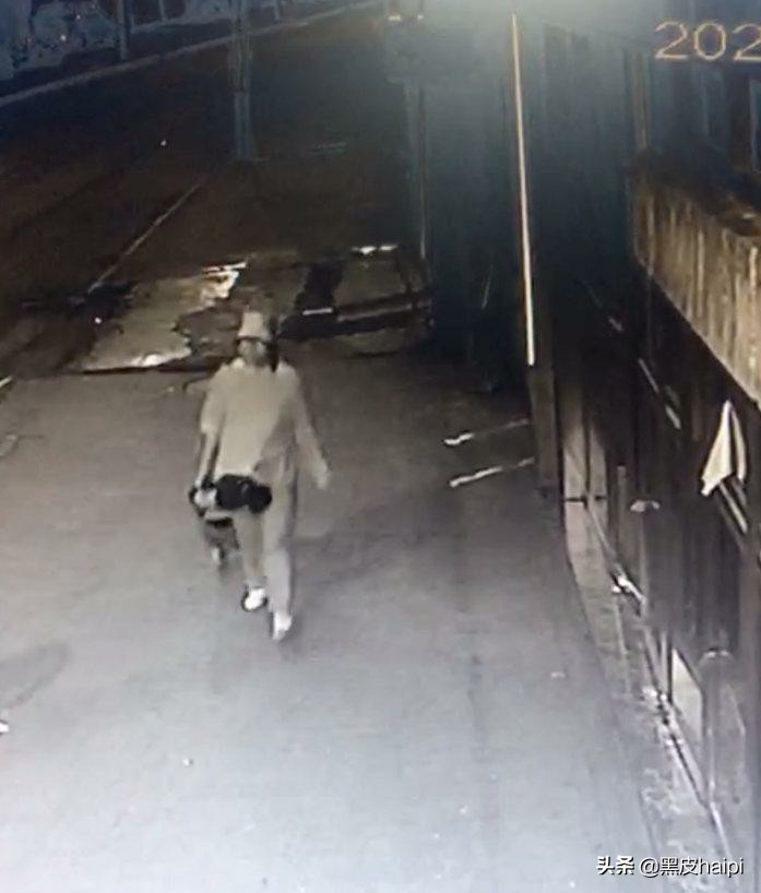 载约50人客机失联,失联客机上有50乘客 载约50人客机失联,失联客机上有50乘客