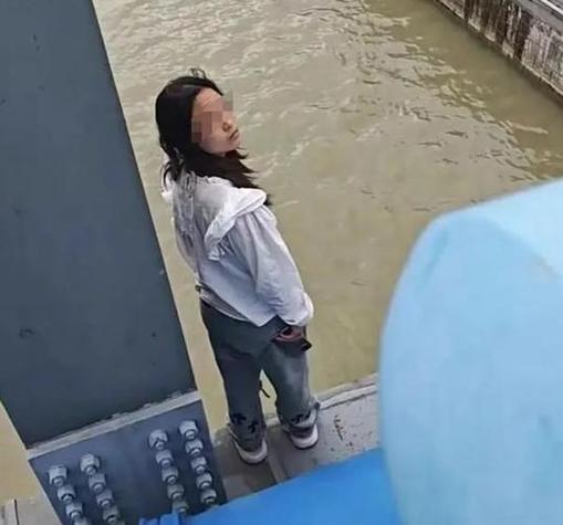 溺亡事故获救老师照,学生防溺水教师包保合理吗?