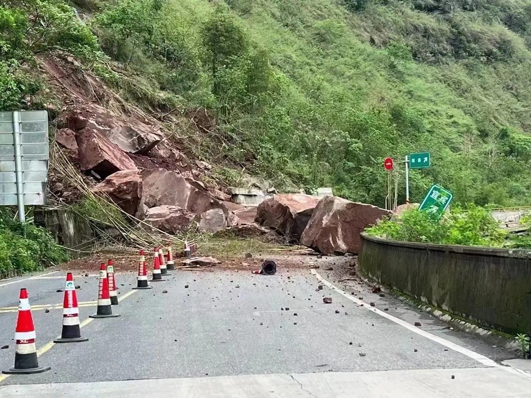 普洱山体滑坡致5死,普洱山场