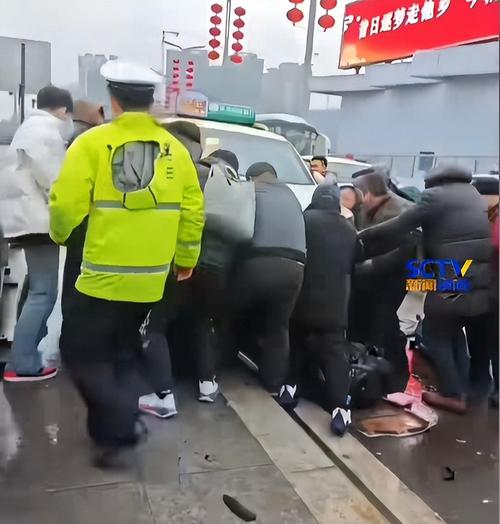 司机射钢珠致4人受伤,4克钢珠有多大?