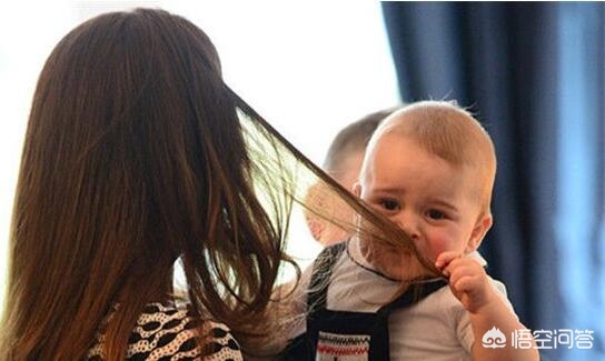 男孩商场拽母亲衣领,男孩拽拉商场模型后续 男孩商场拽母亲衣领,男孩拽拉商场模型后续