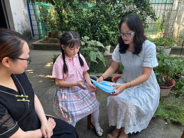 大学生暑期上门带娃,江西省教育厅:中小学教师寒假要上门家访,严禁“一分钟家访”等“假”家访,如何看待?