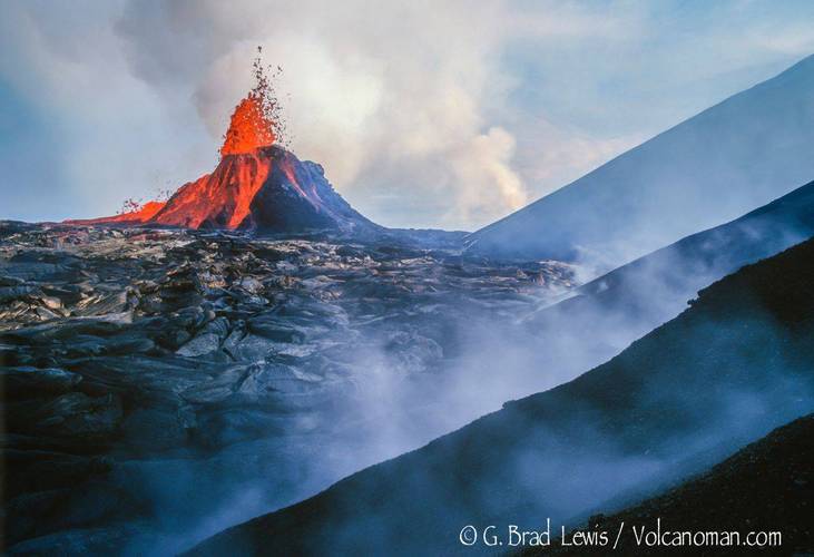 俄火山600年来首喷发,俄罗斯火山喷发