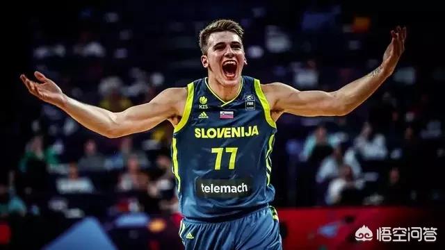 东契奇续约湖人,如果东契奇现在在湖人的话，会出现什么样的情况？