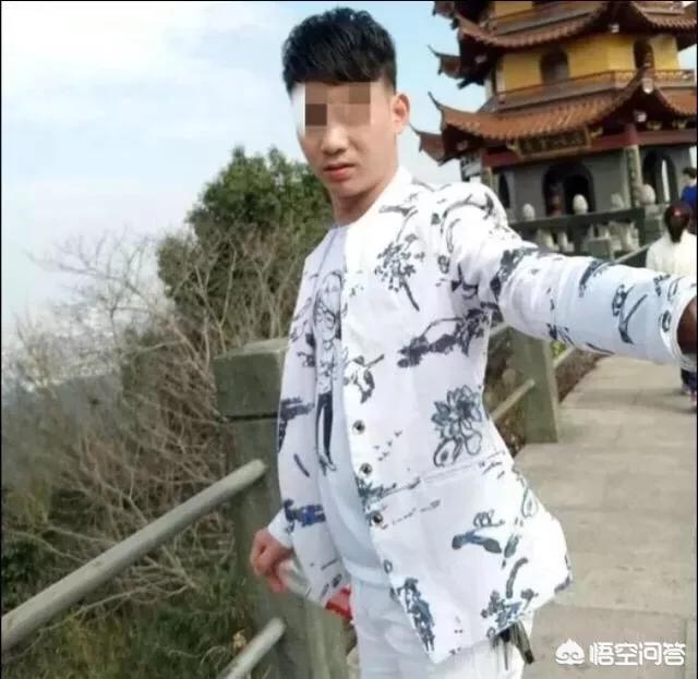 网红景点5人遇难,怎么看小伙为圆网红梦，跳水死亡，拍摄者认识二十分钟，赔款5万？