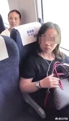 持无座票霸座被拘,22岁“霸座女”持无座票占靠窗位，称谁先坐就是谁的！已被行拘。你怎么看？