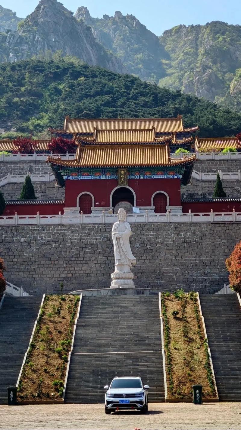 景区摸马肚子被狠咬,马亓山现在开放了吗?