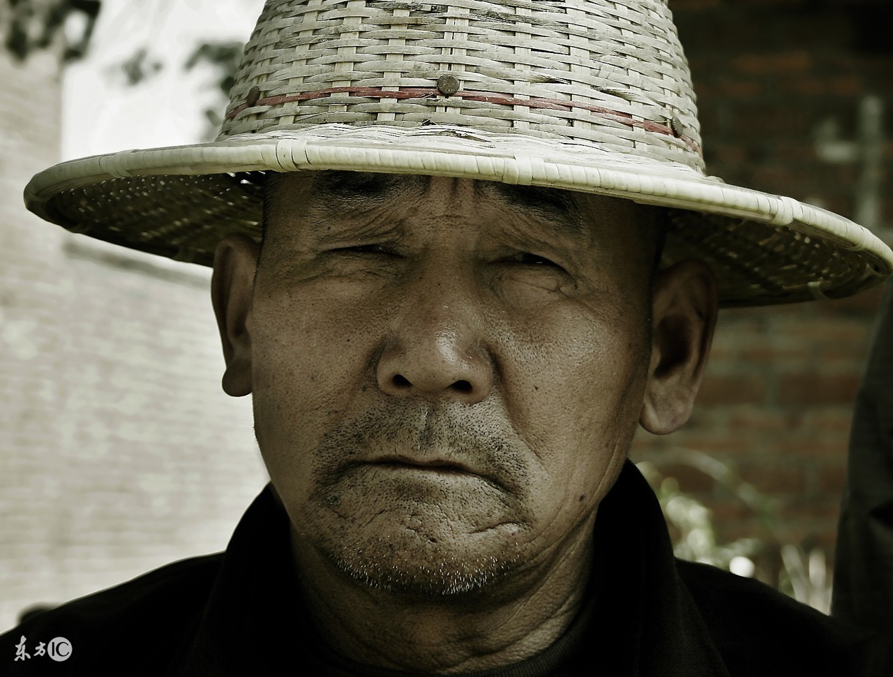 抢着为94岁母亲养老,94年参加工作2004年下岗的国企职工，因各种原因没有交社保，现在怎么办？