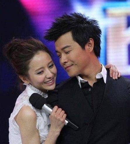 陈思诚和佟丽娅聚餐,