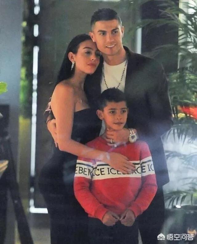 C罗向乔治娜求婚,c罗和乔治娜领证了吗？