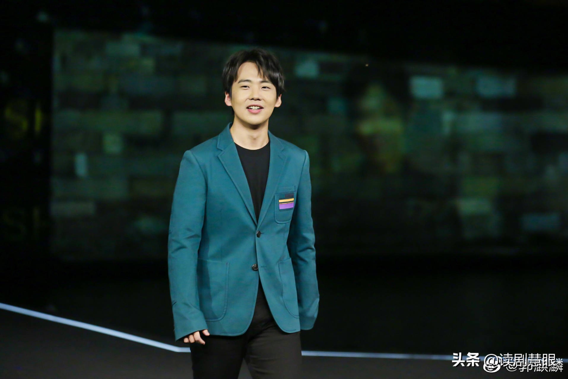 郭麒麟拒接班德云社,郭麒麟如今频繁接各种综艺节目，未来还能接班扛起德云社的大旗吗？