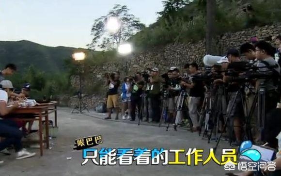 贾静雯晒咘咘庆生照,贾静雯暧昧回应咘咘上《爸爸6》，真人秀适合小孩参加吗？