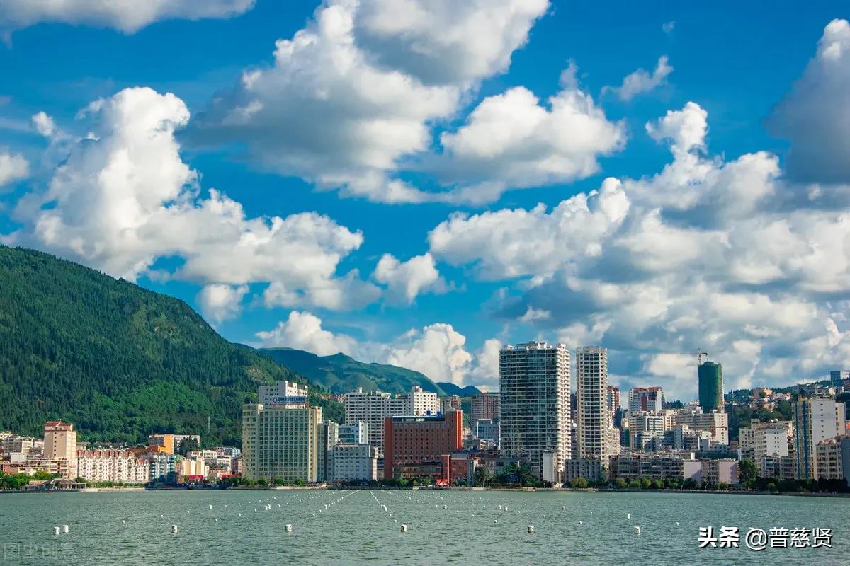 骑万元公路车送外卖,江西外卖小哥7万元在云南个旧市买了套房你怎么看？