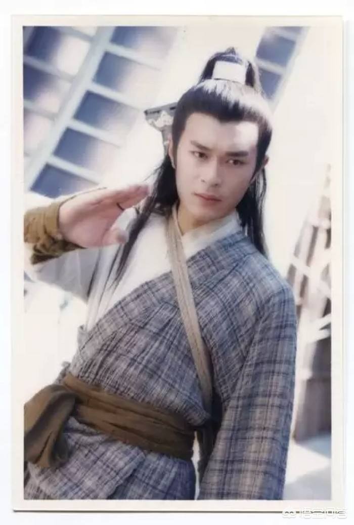 独臂女模仿杨过走红,独臂女孩杨丽 独臂女模仿杨过走红,独臂女孩杨丽