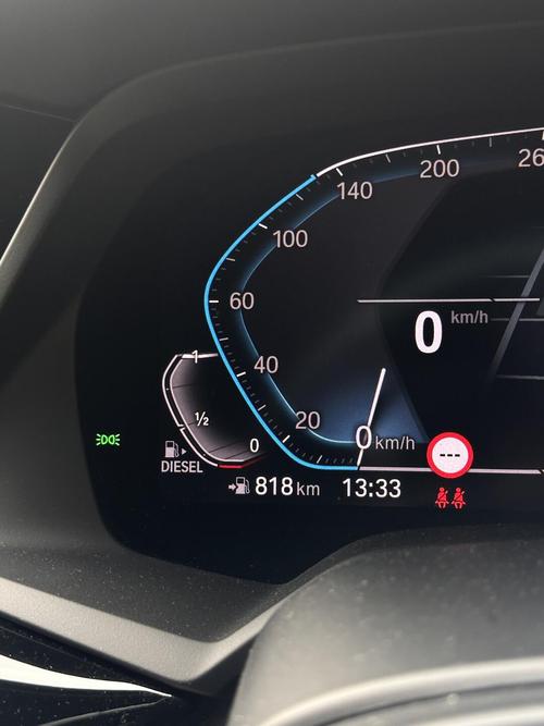 加满1箱油少花10元,冬天加满油为什么油表少一格?