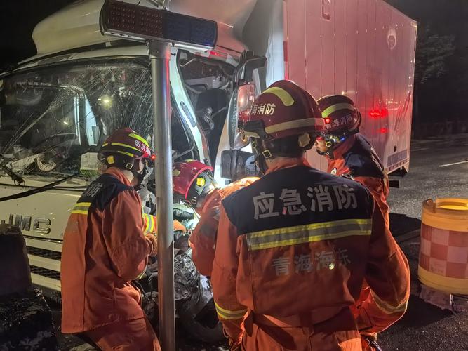 10元车费误付了14万,郴州男子因2元车费纠纷,2次抢夺公交车方向盘,致车辆失控冲进绿化带被拘;事发时其14岁女儿也在车上。你怎么看?