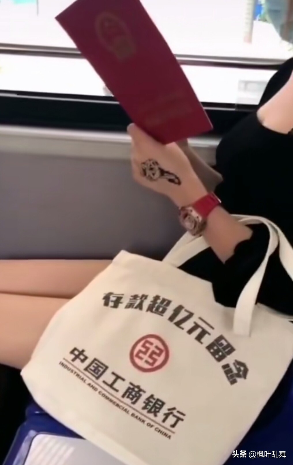 何同学年收入或千万,b站何同学为什么火？