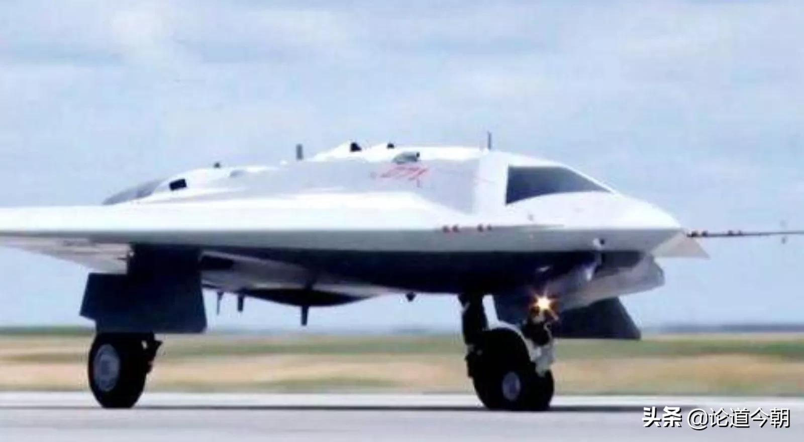 无人机高空相撞坠落,无人机在空中突然坠落，那电影叫什么？