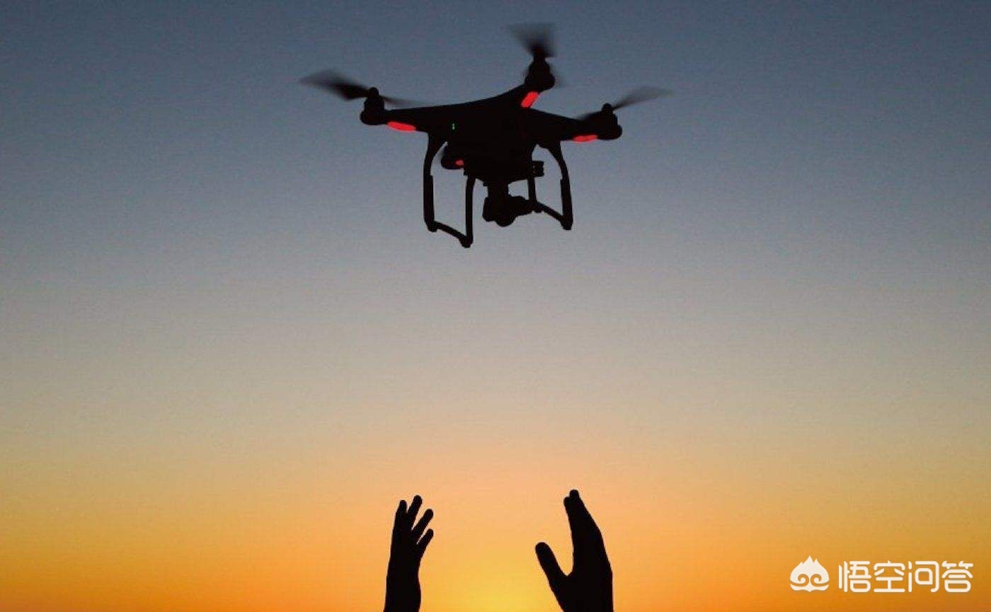 无人机高空相撞坠落,无人机出故障从空中掉下来怎么办？