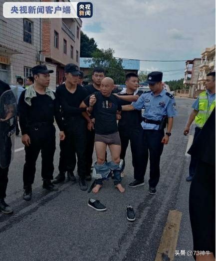 报警自曝小偷身份,家里被盗窃一万元，报警，警察取现场指纹都是我的，我会被认定是小偷？