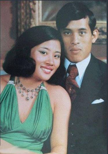 泰国总理遭解职,泰国王室又发公告,6名王室卫队官员被解职,你认为是否与诗尼娜被取消称号事件有关?