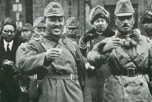 日本签署投降书画面,二战结束时，日本签署投降书的是谁？