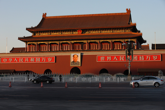 北京大街小巷挂国旗,北京小区挂国旗是怎么回事？