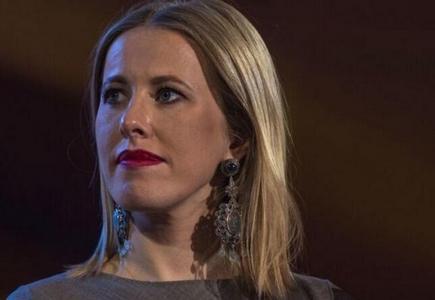 普京记者会中国风,索布恰克不是俄总统候选人吗，为啥她还要参加普京的记者会？