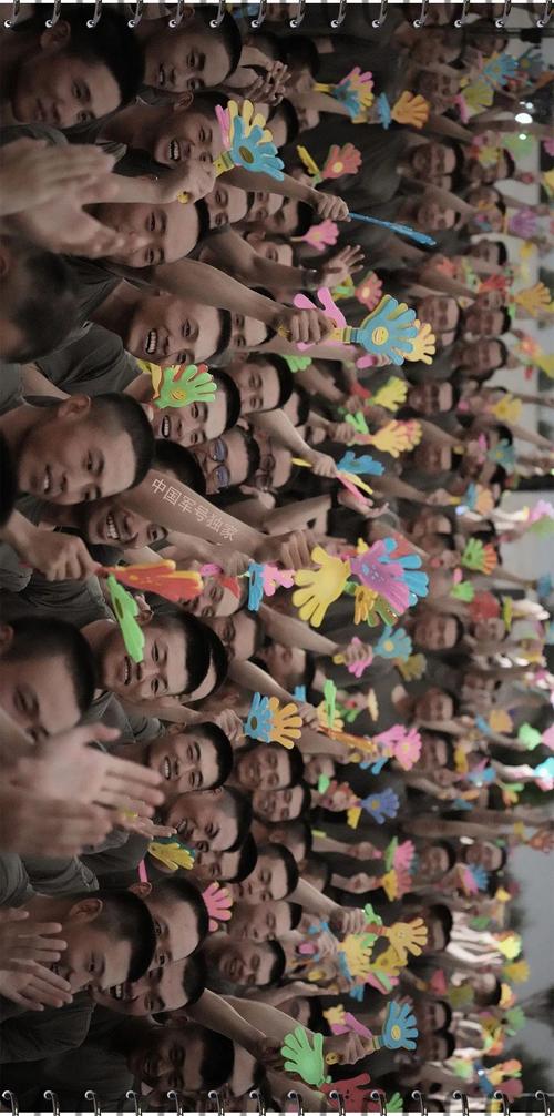 韩高铁站播九三阅兵,