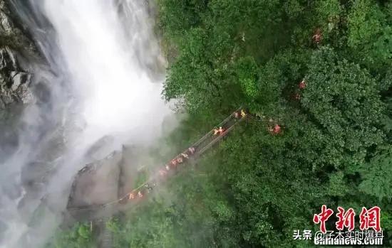 一月2次袭击中国游客,宜春明月山风景区遭暴雨袭击突发山洪118名游客被困5小时, 你怎么看？