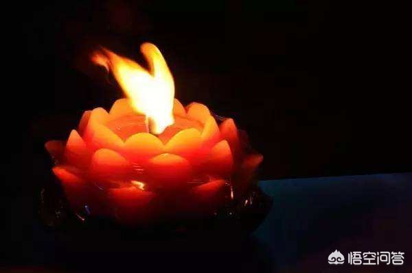 情侣泰国出海1人身亡,泰国普吉翻船事故致45名游客遇难，泰国正值雨季景区安排出海项目合适吗？