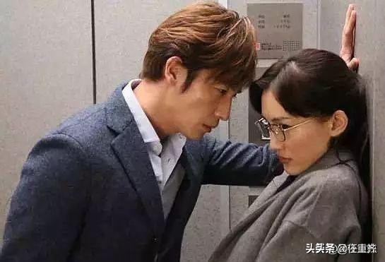 怀疑出轨拔女友8颗牙 ,