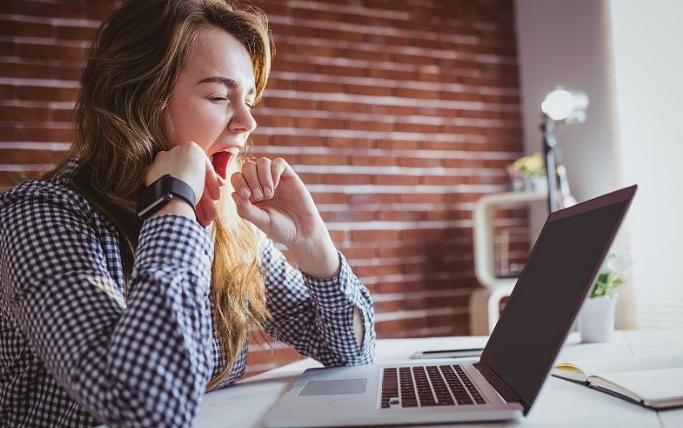 大脑对负面新闻敏感,为什么脑子里老是出现别人说过的负面信息?