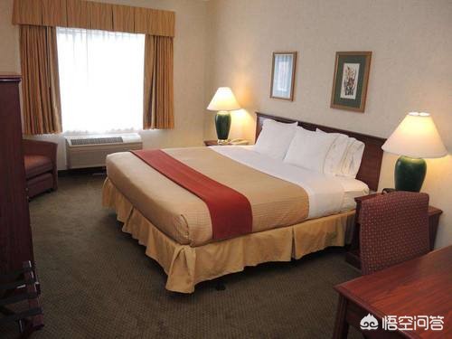 住酒店遭偷拍被威胁,韩国妹子在酒店裸睡被入室偷拍，一怒之下决定向偷拍摄像头宣战，对此你怎么看？