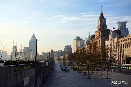 上海调整个人住房税,目前上海非普通住宅，自住唯一，过2年不满5年，需要交个人所得税吗？