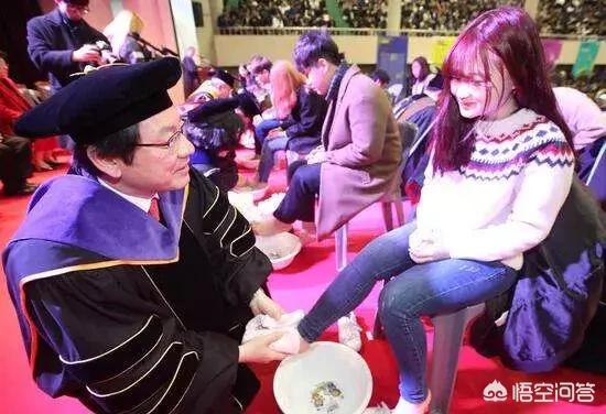 韩93岁娃娃脸女校长,一部韩国电视剧,校长女儿喜欢新来的老师？