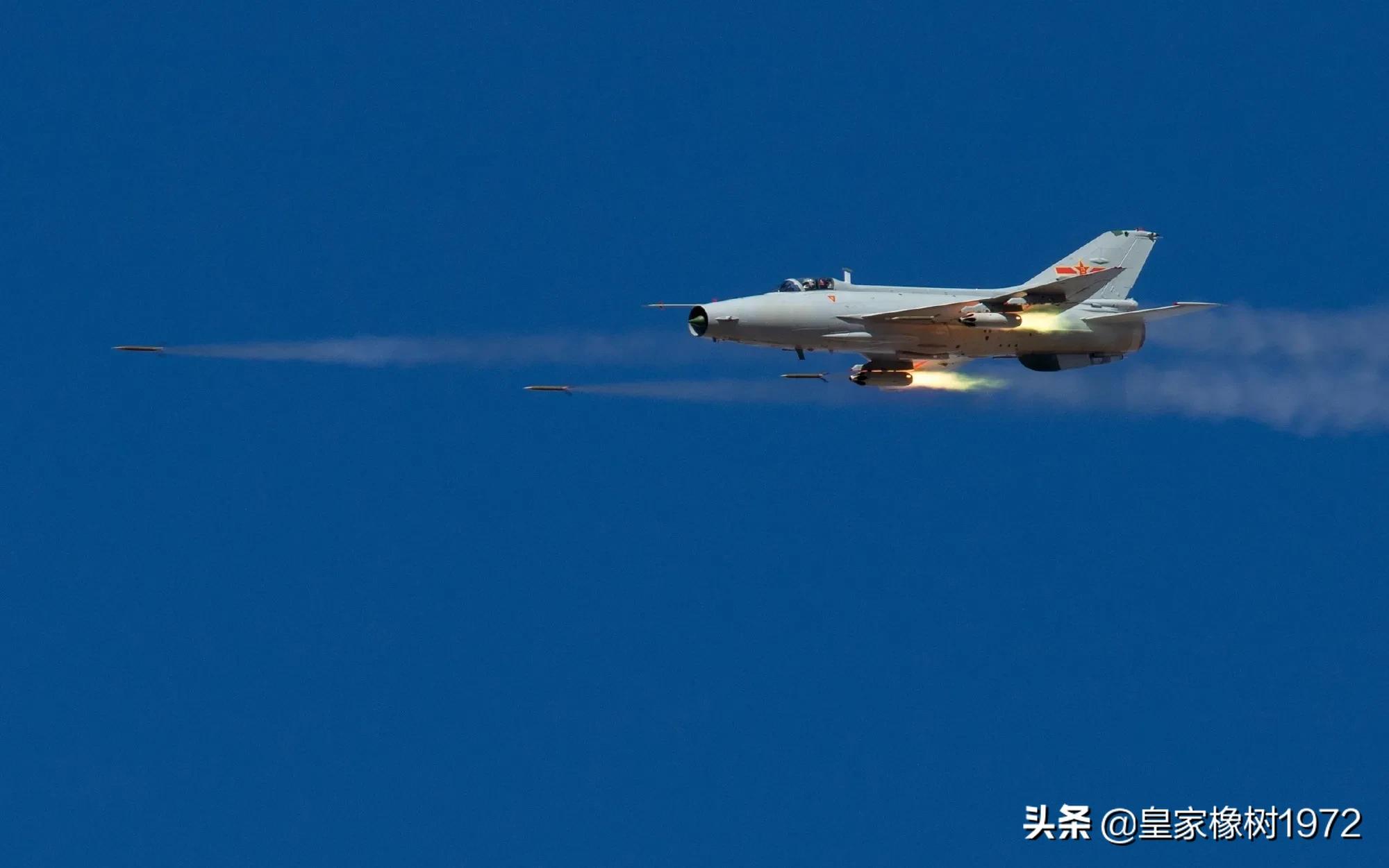 中国战机高清大片,中国唯一一架鹞式战机，是如何得到的？