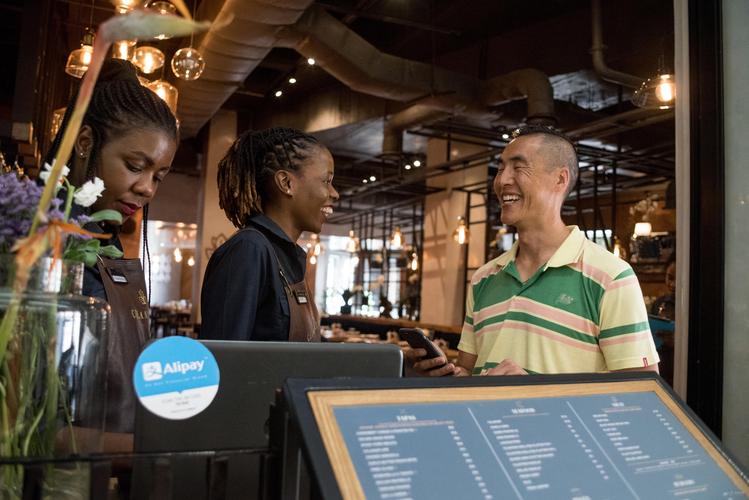 卡塔尔投诉以色列,对南非护照哪些国家免签?