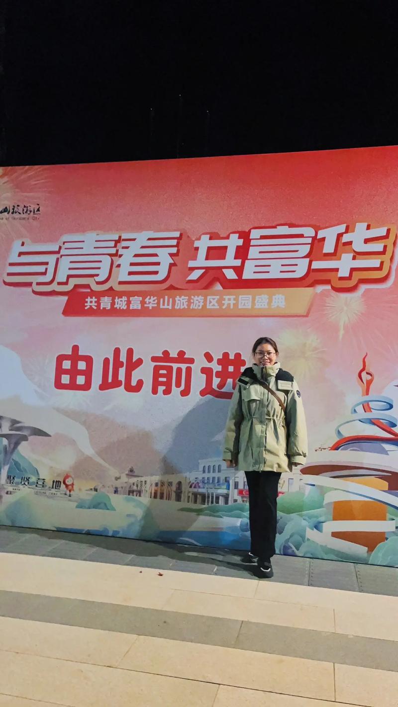 人民日报评烟花秀,杭州烟花秀有多少人看?