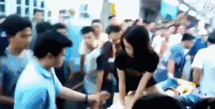 最快女护士发文道歉,穿短裙救人被骂“姿势不雅”,泰国女护士道歉,你怎么看? 最快女护士发文道歉,穿短裙救人被骂“姿势不雅”,泰国女护士道歉,你怎么看?