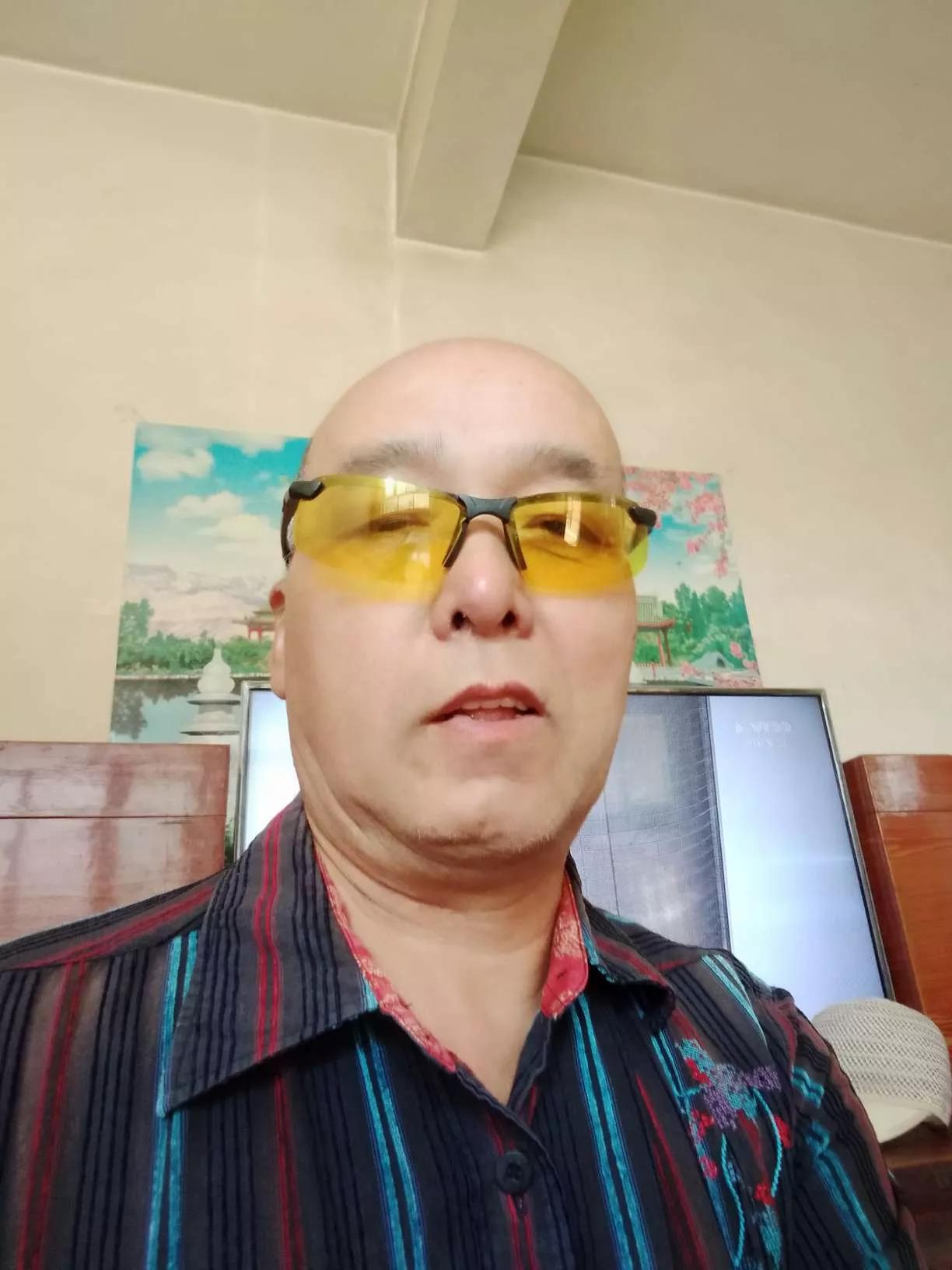 拜登前助手获俄国籍,拜登为何空袭前夕通知俄罗斯？