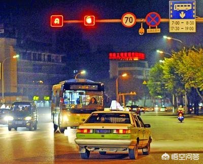 江门全市道路亮红灯,江门摩托车闯红灯会抓拍吗？