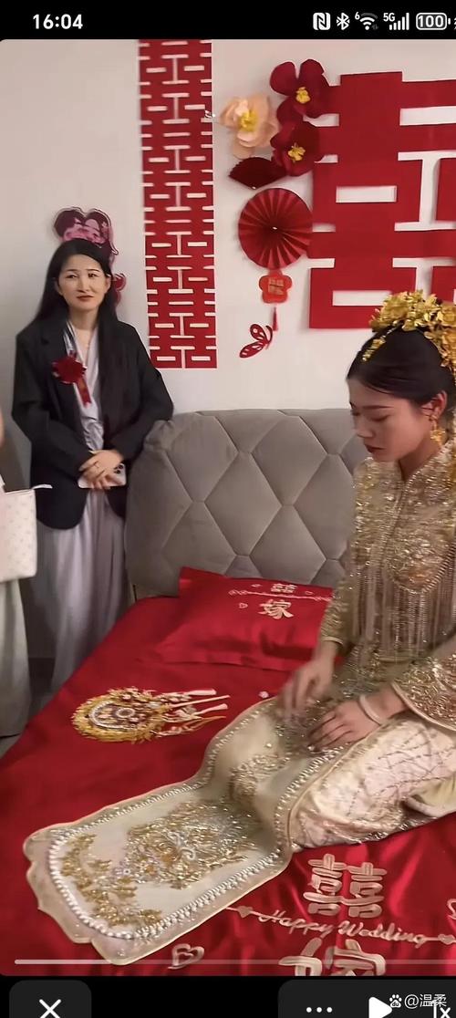 新郎婚礼上倒地身亡,婚礼上突然出现意外司仪怎么圆场?