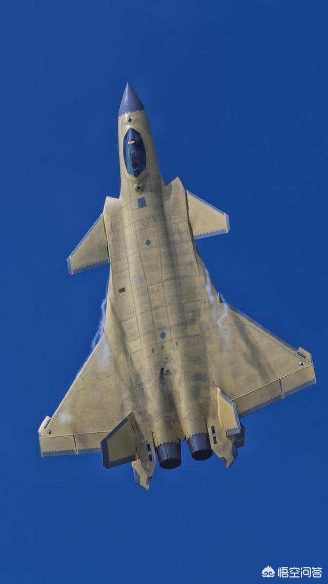 歼-20首飞珍贵画面,歼-20首飞试飞员用“梦幻”形容驾驶体验,你怎么看? 歼-20首飞珍贵画面,歼-20首飞试飞员用“梦幻”形容驾驶体验,你怎么看?