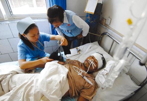 湖南突发两次塌陷,1998年凤凰桥坍塌事故原因?