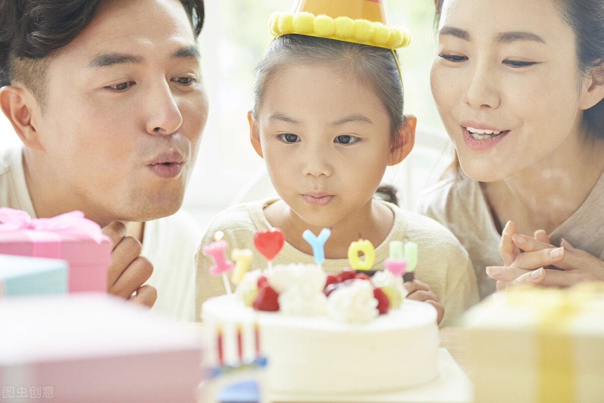 学生从家长身上踩过,新生儿踩生是什么意思？